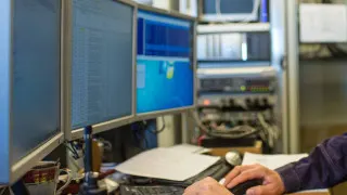 Минцифры подготовило поправки в КоАП о штрафах для госструктур и компаний с госучастием, которые не перейдут на отечественное ПО и оборудование на объектах критической инфраструктуры к 2030 году.