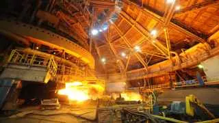 Одна из крупнейших металлургических компаний России столкнулась с резким падением прибыли, исчерпанием денежной подушки и кризисом спроса на сталь из‑за санкций и спада в экономике.