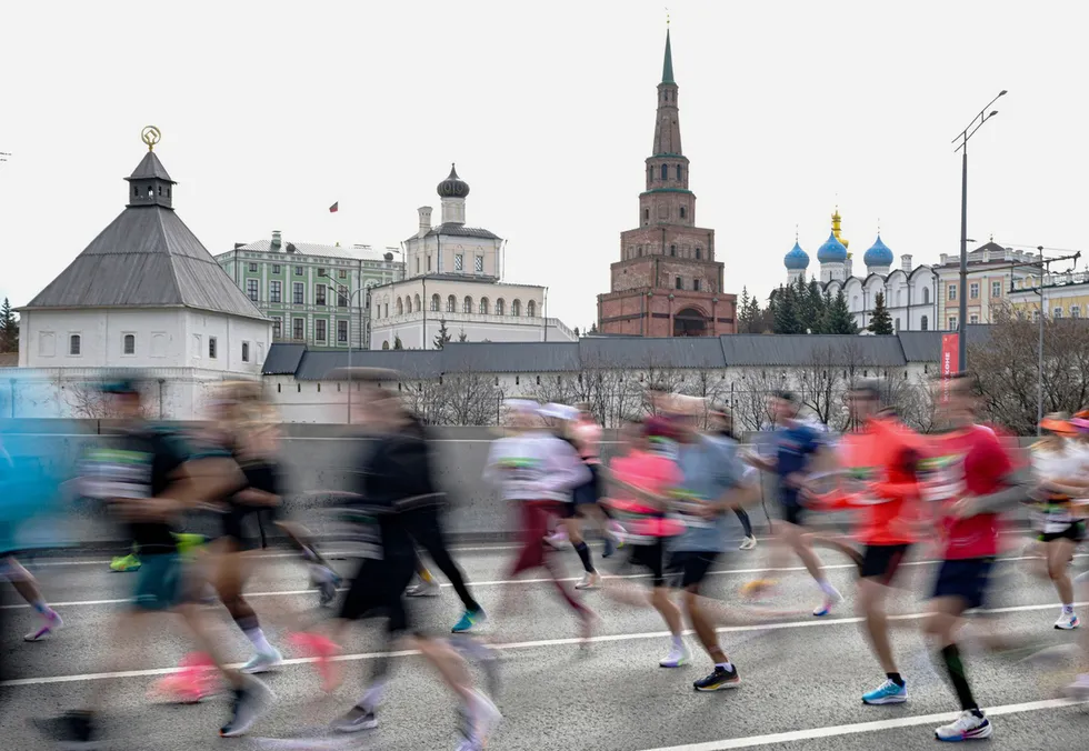 1–3 мая в Казани прошёл Казанский марафон — более 44 тысяч зарегистрированных, многотысячная атмосфера и рекордный результат Владимира Никитина на марафонской дистанции.