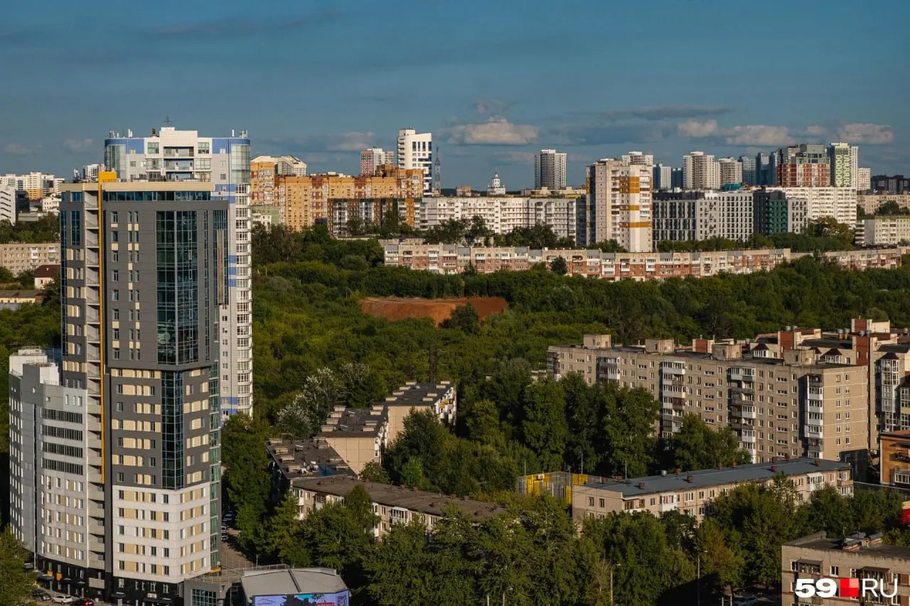 31 мая в Пермском крае, Удмуртии, Татарстане и Кировской области вводили предупреждения и ограничения из‑за угрозы атак дронов; по официальным данным, пострадавших нет.