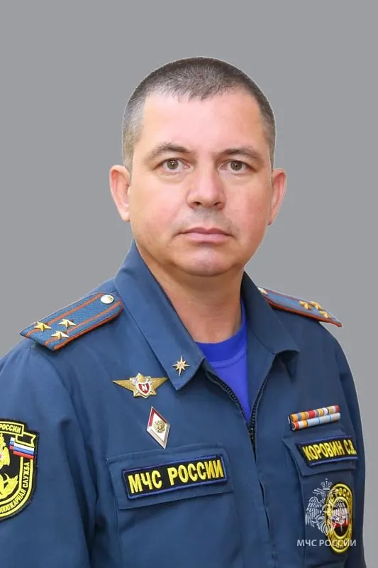 Президент подписал указ о назначении полковника внутренней службы Сергея Коровина руководителем краевого управления МЧС. Короче — биография, опыт в ликвидации ЧС и награды.
