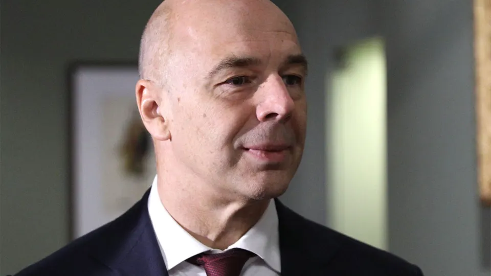 Минфин: компании топливно-энергетического комплекса должны за свой счёт закупать средства защиты; затраты можно включать в себестоимость. Атаки беспилотников уже существенно сократили переработку и повысили оптовые цены на топливо.