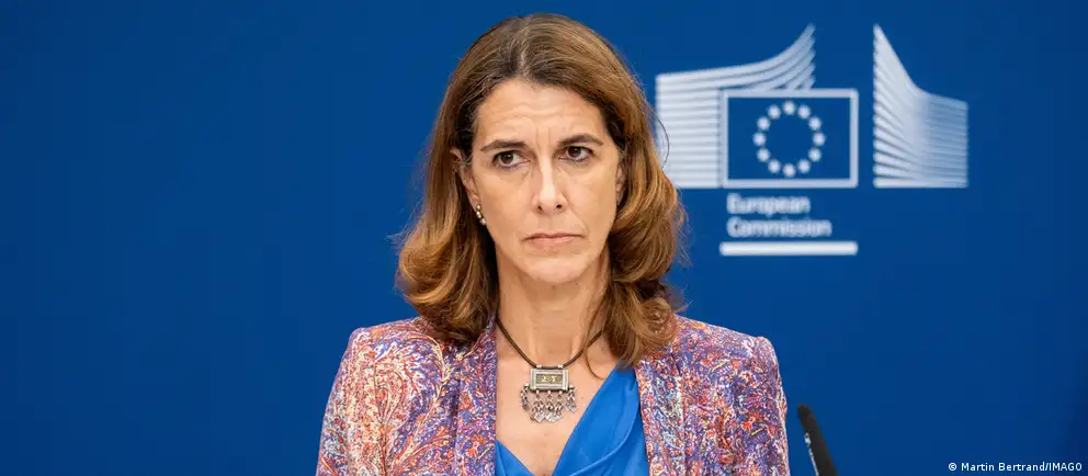 Представительница Еврокомиссии сообщила о скором представлении нового пакета ограничений; подробности пока не раскрываются. В предыдущем, 20-м пакете, ЕС ужесточил меры против банков, компаний и операций с криптоактивами.