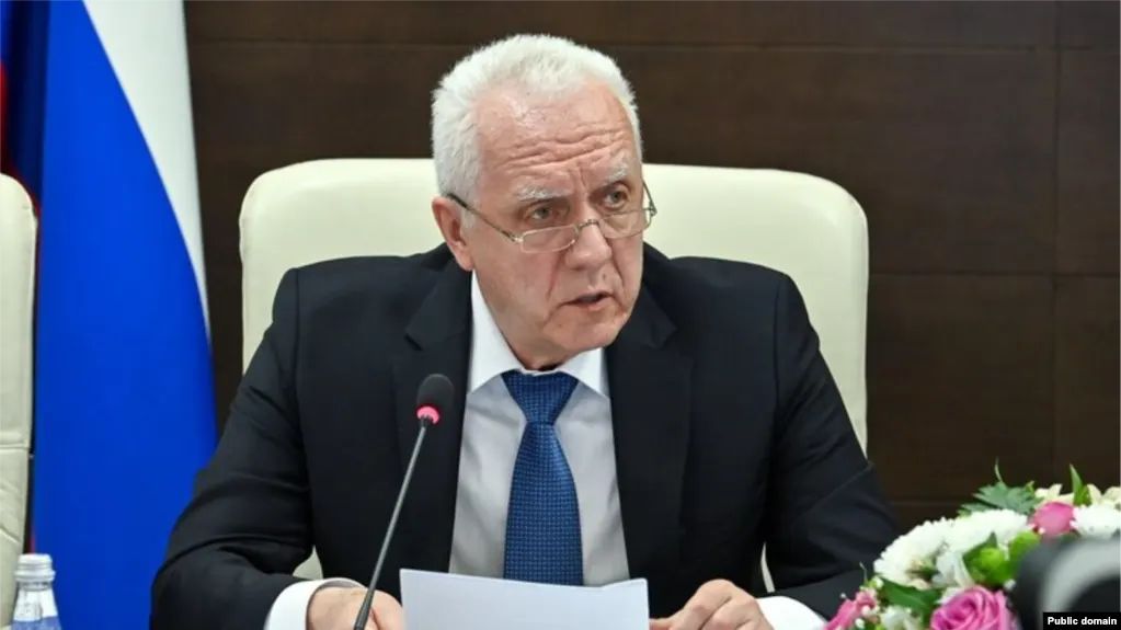 Евросоюз добавил в санкционный список более 80 физических и юридических лиц, включая генпрокурора Александра Гуцана, митрополита Тихона, экс-омбудсмена Павла Астахова и Президентский фонд культурных инициатив.