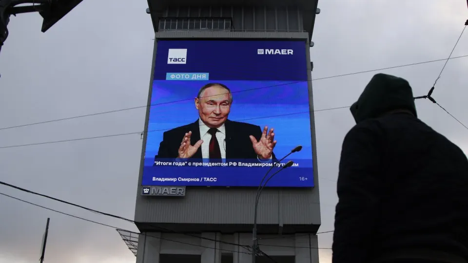 Минэкономразвития зафиксировало рост ВВП на 0,3% в первом полугодии 2026 года: ускорение в июне не компенсировало спада в начале года, а гражданский сектор продолжает сокращаться.