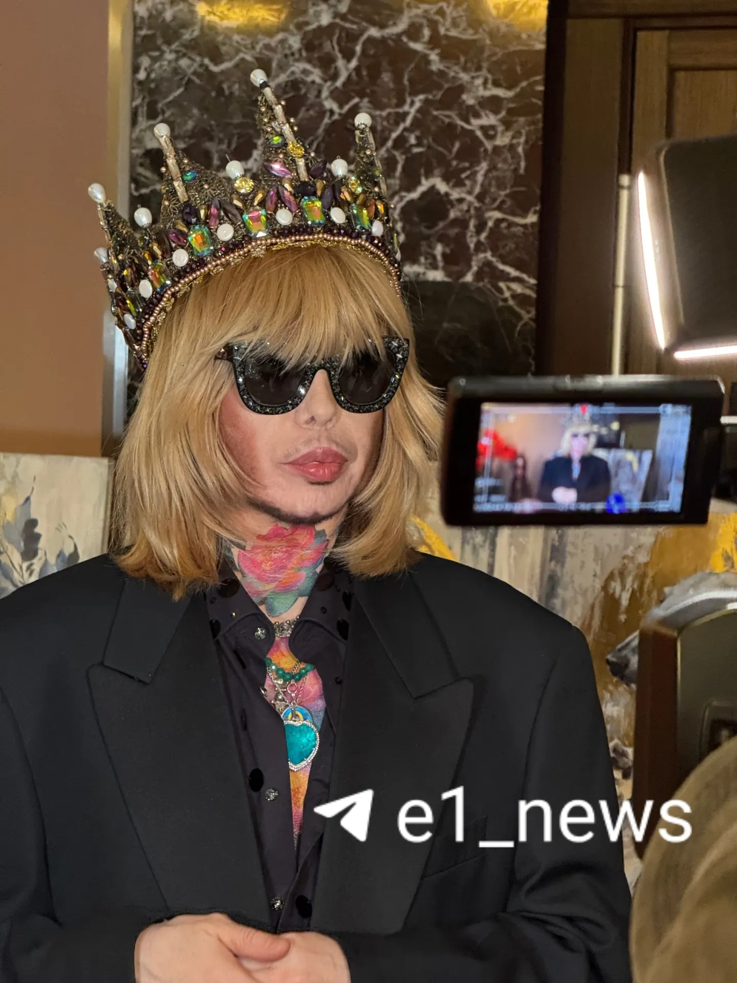 В Уральском культурном центре прошёл масштабный фестиваль моды: участие более 25 дизайнеров со всей России и общая аудитория свыше 350 человек.
