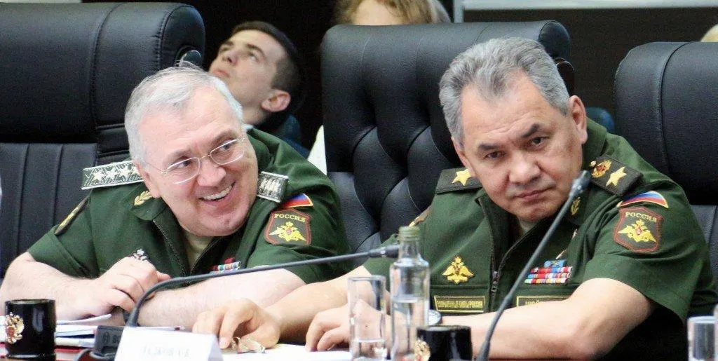 Московский суд удовлетворил иск Генпрокуратуры: в доход государства переданы денежные средства, недвижимость и другие активы семьи бывшего первого заместителя министра обороны на общую сумму 5,5 млрд рублей.