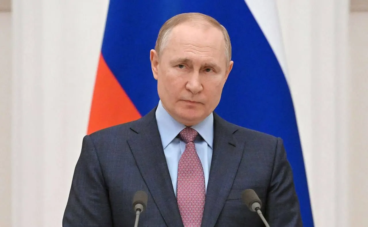 Президент заявил, что искусственный интеллект постепенно вытесняет сотрудников младшего звена, и этот процесс необратим и неизбежен.