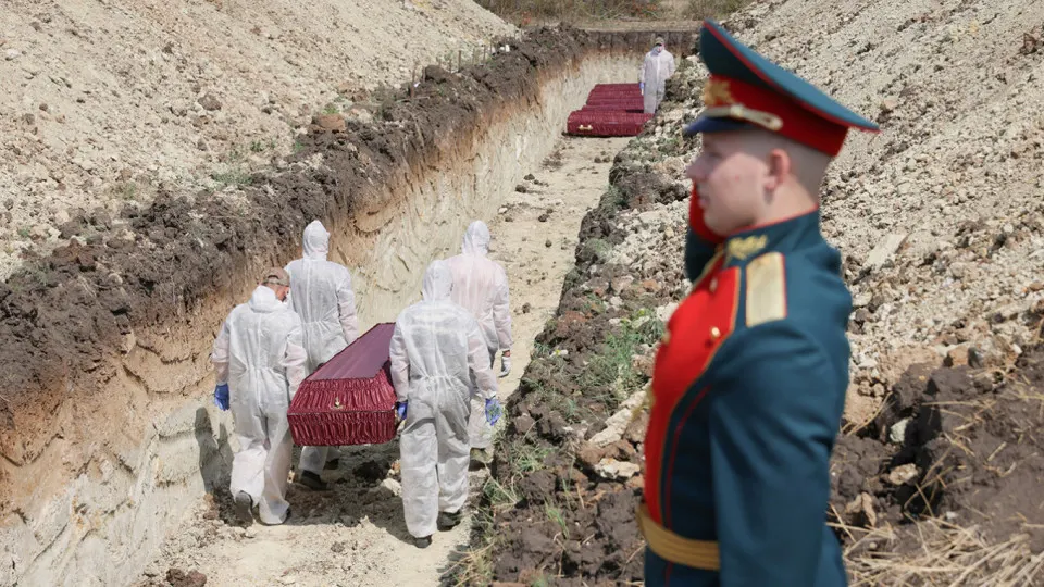 Анализ поимённых списков, реестра наследственных дел и судебной статистики даёт минимальную документально обоснованную оценку — 352 тысячи погибших; в неё включены также признанные судами погибшими или пропавшие без вести.