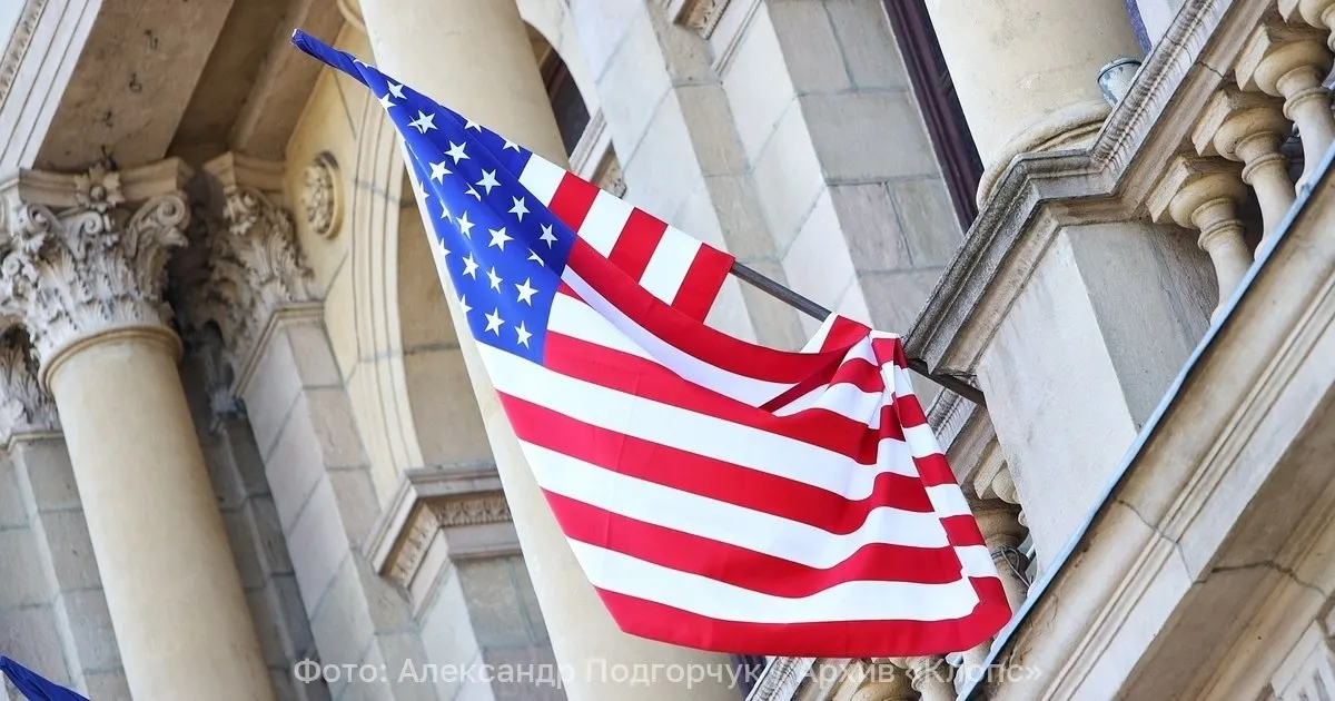 Президент США сообщил о прекращении морской блокады Ирана и анонсировал подписание соглашения 19 июня; Иран подтвердил планы подписать меморандум о прекращении боевых действий. В ответ Россия временно ограничила ночные и утренние рейсы в Иран.