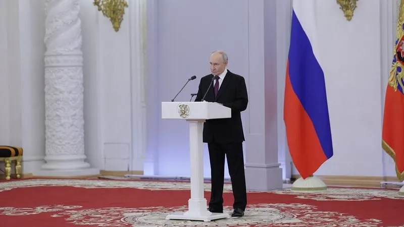 Президент заявил, что удары беспилотников по гражданским объектам имеют целью посеять неуверенность в обществе, а Запад якобы поддерживает эти действия и использует угрозу для оправдания милитаризации.