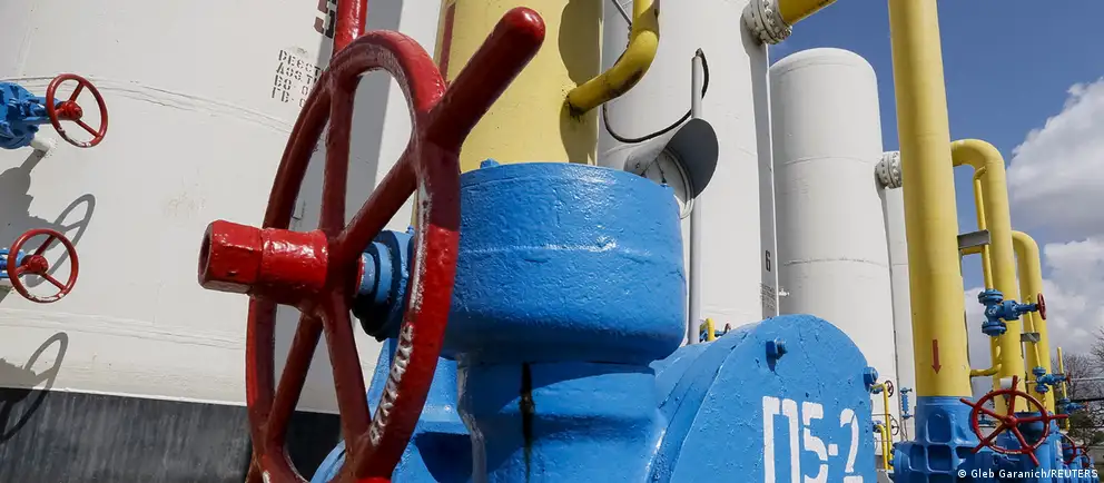 Украина не продлила контракт с «Газпромом», сославшись на вопросы национальной безопасности. Наибольшие последствия ощутила Молдова; другие страны перенастроили маршруты поставок.