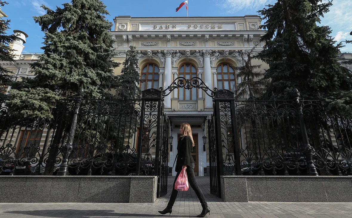 Euroclear утверждает, что московский суд не имел юрисдикции; в депозитарии компании хранится около €190 млрд замороженных российских активов, доходы от которых с 2024 года идут на помощь Украине.