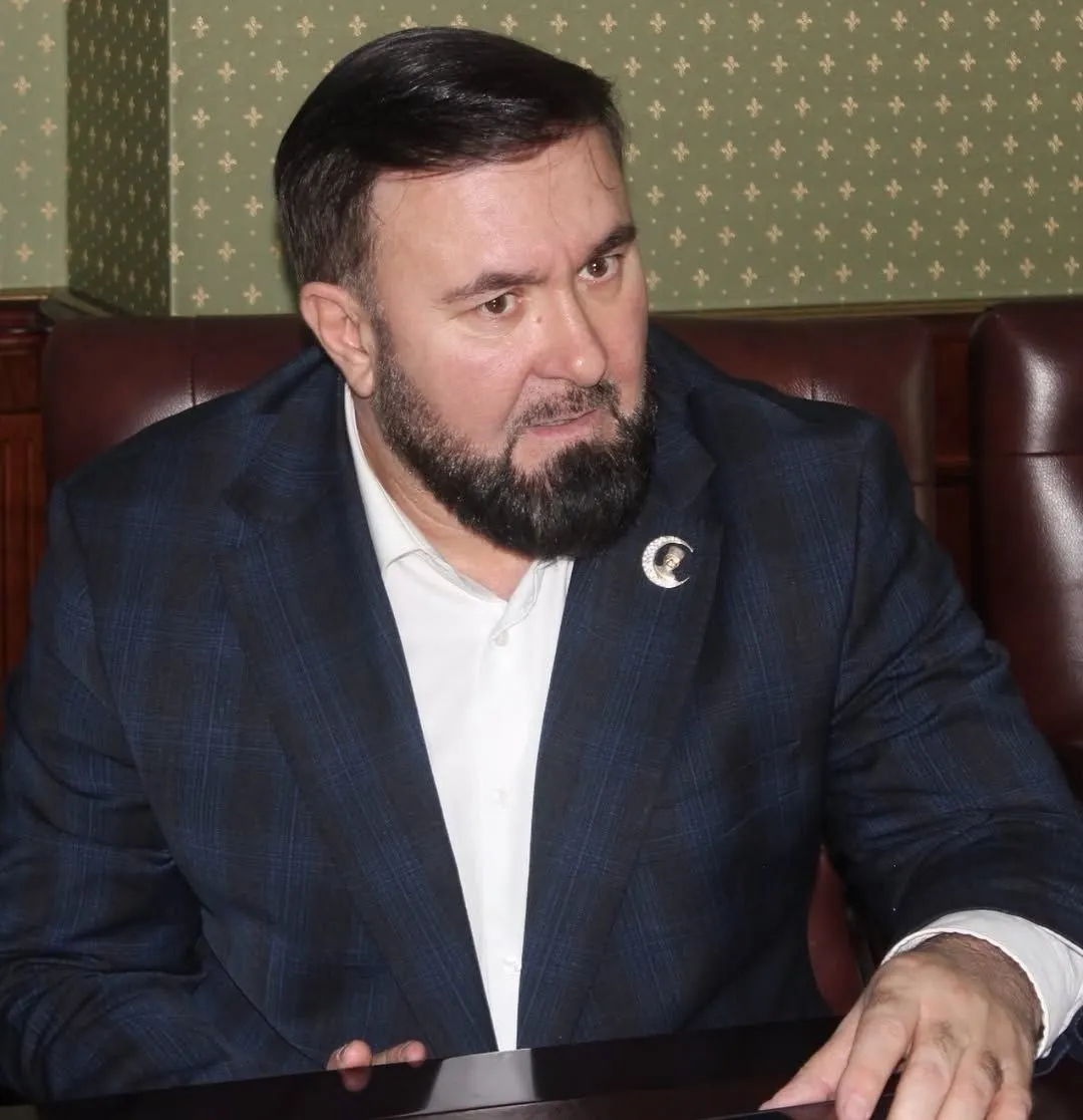 В распоряжении Кремля от 26 июня отмечено поощрение уполномоченного по правам человека Чечни Мансура Солтаева. Ранее его обвиняли в давлении на правозащитников и инцидентах, связанных с исчезновением женщин.