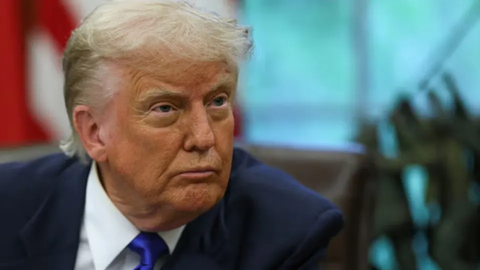 На саммите G7 Дональд Трамп заявил о готовности поддержать Украину при условии, что европейские союзники помогут с разминированием Ормузского пролива; лидеры согласовали усиление санкций и наращивание поставок ПВО.