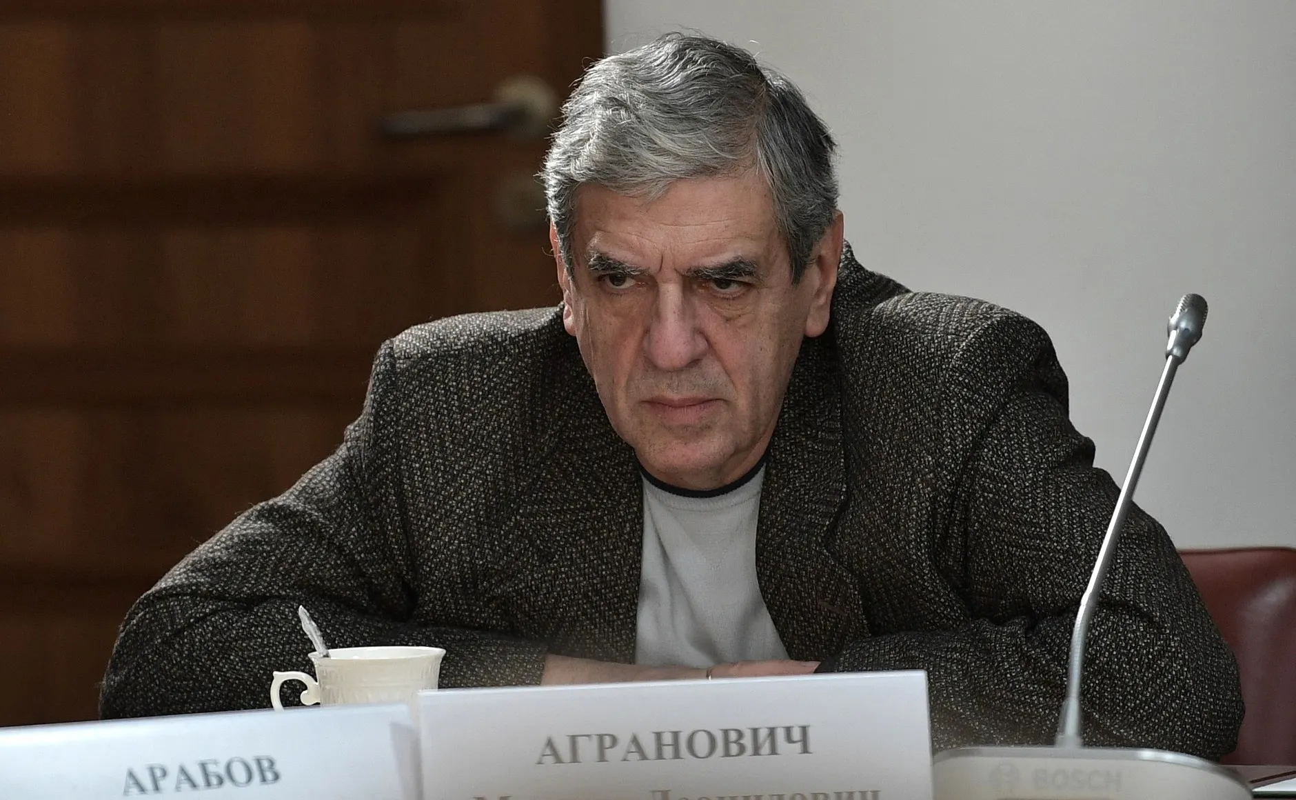 Операторский факультет объявил набор в мастерскую Михаила Аграновича: бесплатное обучение с 2027 года при условии годового контракта с Минобороны на службу в войсках беспилотных летательных аппаратов. Студентам обещают общежитие, статус ветерана и льготы.