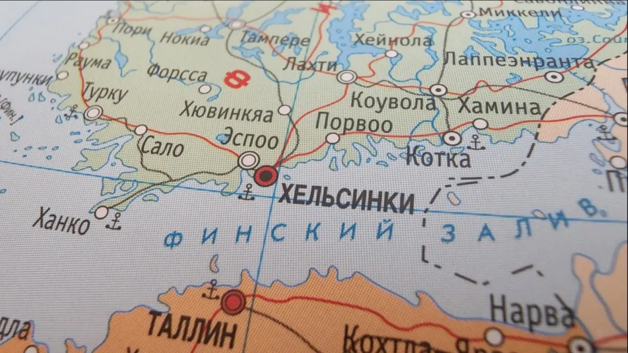 С 1 июля российские таможенные сборы на железнодорожные перевозки в Финляндию выросли в восемь раз — это делает поставки убыточными и ставит под угрозу импорт удобрений, который покрывал до 10–15% спроса страны.