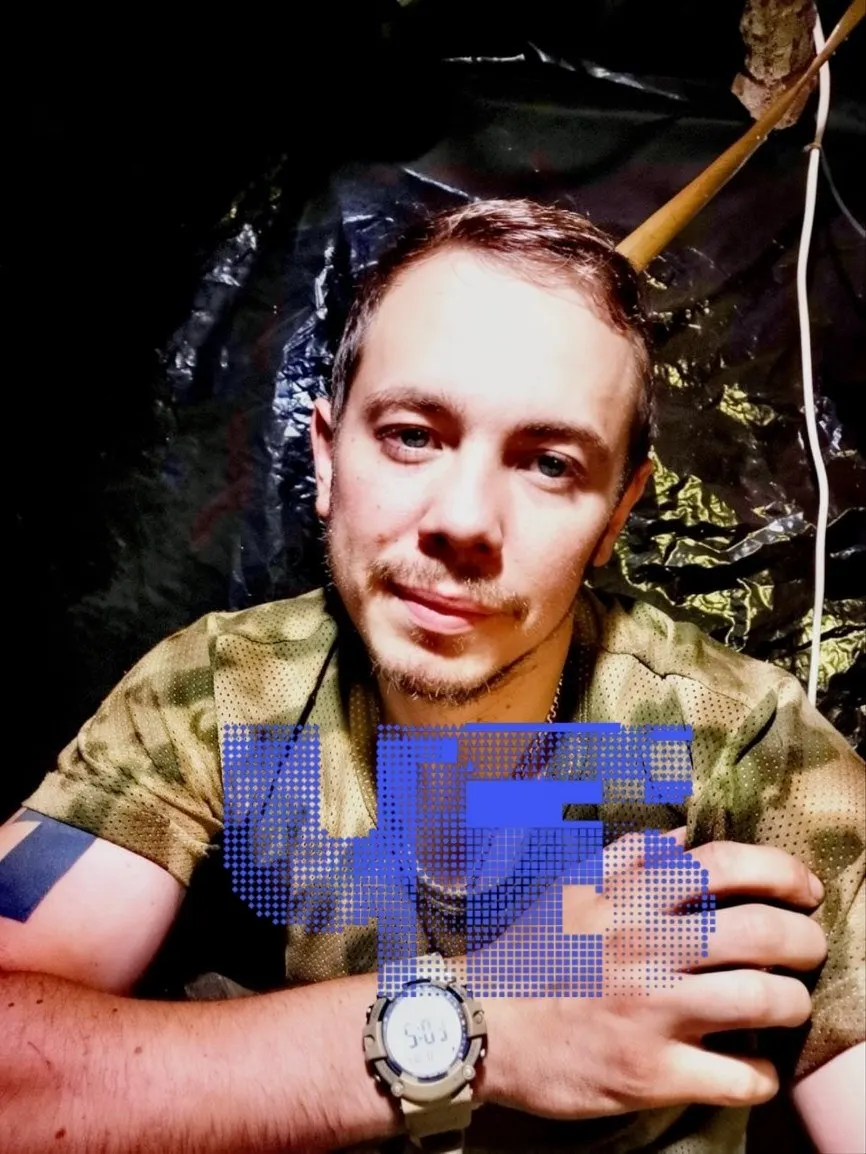Родители узнали о похоронах сына лишь постфактум: тело похоронили в Балтийске (Калининградская область), а действующее законодательство оставляет право распоряжаться телом преимущественно за супругами, лишая кровных родственников возможности проститься.