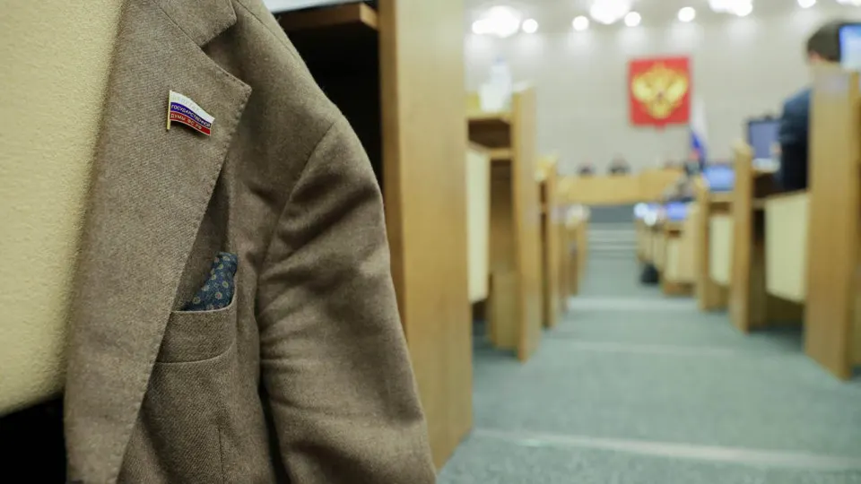 Правительство поддержало инициативу, которая снимает наказание с региональных парламентариев за отсутствие или несвоевременную подачу сведений о доходах, при этом документ требует доработки по замечаниям профильных министерств.