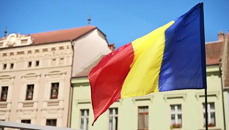 Бухарест потребовал выезда российского дипломата после того, как румынские ВВС 24–26 июля сбили три беспилотника; также отозван посол Румынии в Москве для консультаций.