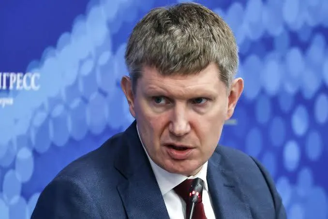 Минэкономразвития утвердило правило: гостиницы с более чем 50 номами должны принимать постояльцев при подтверждении личности через национальный мессенджер «Макс», даже при отсутствии у гостя документов. Подключение и обучение персонала обещают с участием VK.