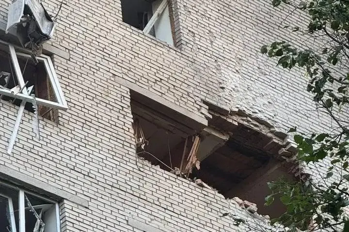 Ночью 13 июля в поселке Пионерский Истринского городского округа в результате падения дрона три человека погибли, ещё пятеро получили ранения, при этом загорелись несколько частных домов.
