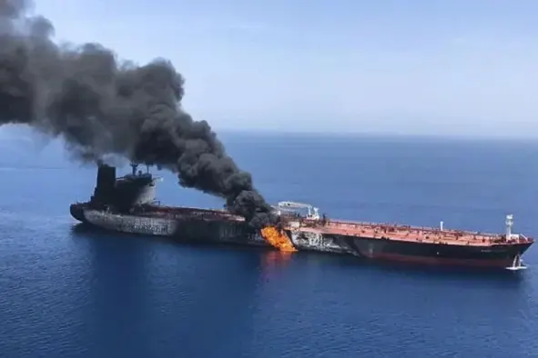 Компании отказываются страховать военные риски по Чёрному и Азовскому морям. Тарифы в сегменте выросли в 2–4 раза, убыточность в перестраховании достигла критических значений, власти обсуждают механизмы господдержки и взаимного страхования.
