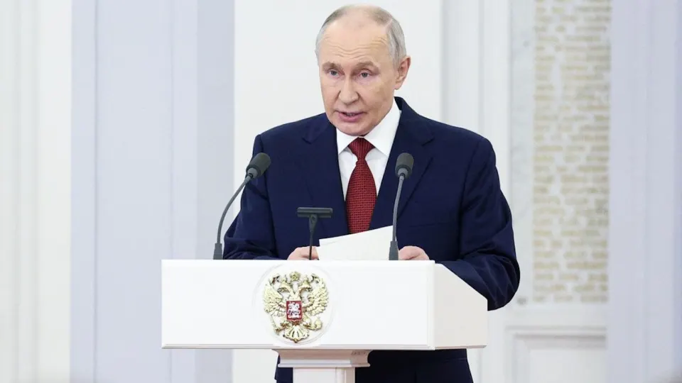 Президент заявил, что укрепление обороны будет главным приоритетом бюджета на 2027–2029 годы; рост военных расходов и затраты на войну увеличивают дефицит и вынуждают сокращать финансирование гражданских программ.