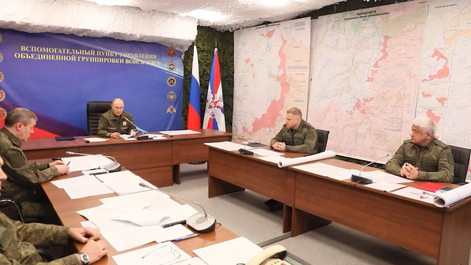 На совещании с военными президент распорядился изучить вовлечённость иностранных сторон в боевые действия и заявил о продолжении массированных ударов по инфраструктуре Украины.