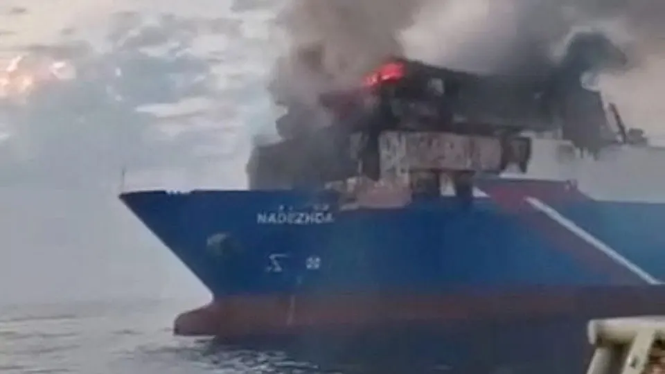 Из-за атак в Черном море и санкций параллельный импорт перенаправляется на новые маршруты, что влияет на стоимость и сроки поставок в Россию.