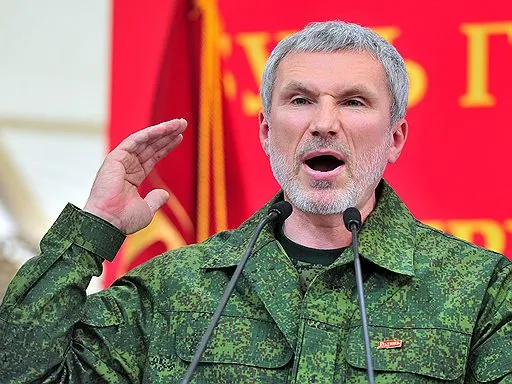 Политик назвал перевод 500 рублей иностранным финансированием и заявил о возврате средств; Верховный суд снял оппозиционную партию с выборов, что вызвало резкую реакцию.