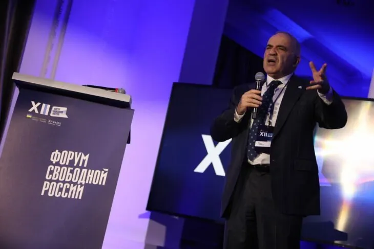 Совет Форума заявил, что голосование — лишь видимость конкуренции; призывы к участию и поддержке партии «Яблоко» могут служить легитимизации территориальных захватов и продолжения войны.