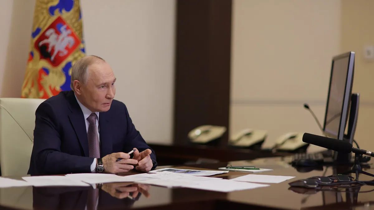 Указ позволяет вводить временное внешнее управление над критическими объектами в случае невыполнения владельцами мер по их защите.