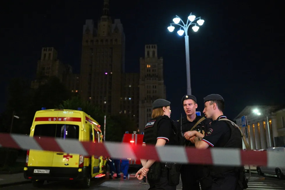 В Balzi Rossi произошёл взрыв; погибли и пострадали люди, власти квалифицировали инцидент как теракт, подробности уточняются.