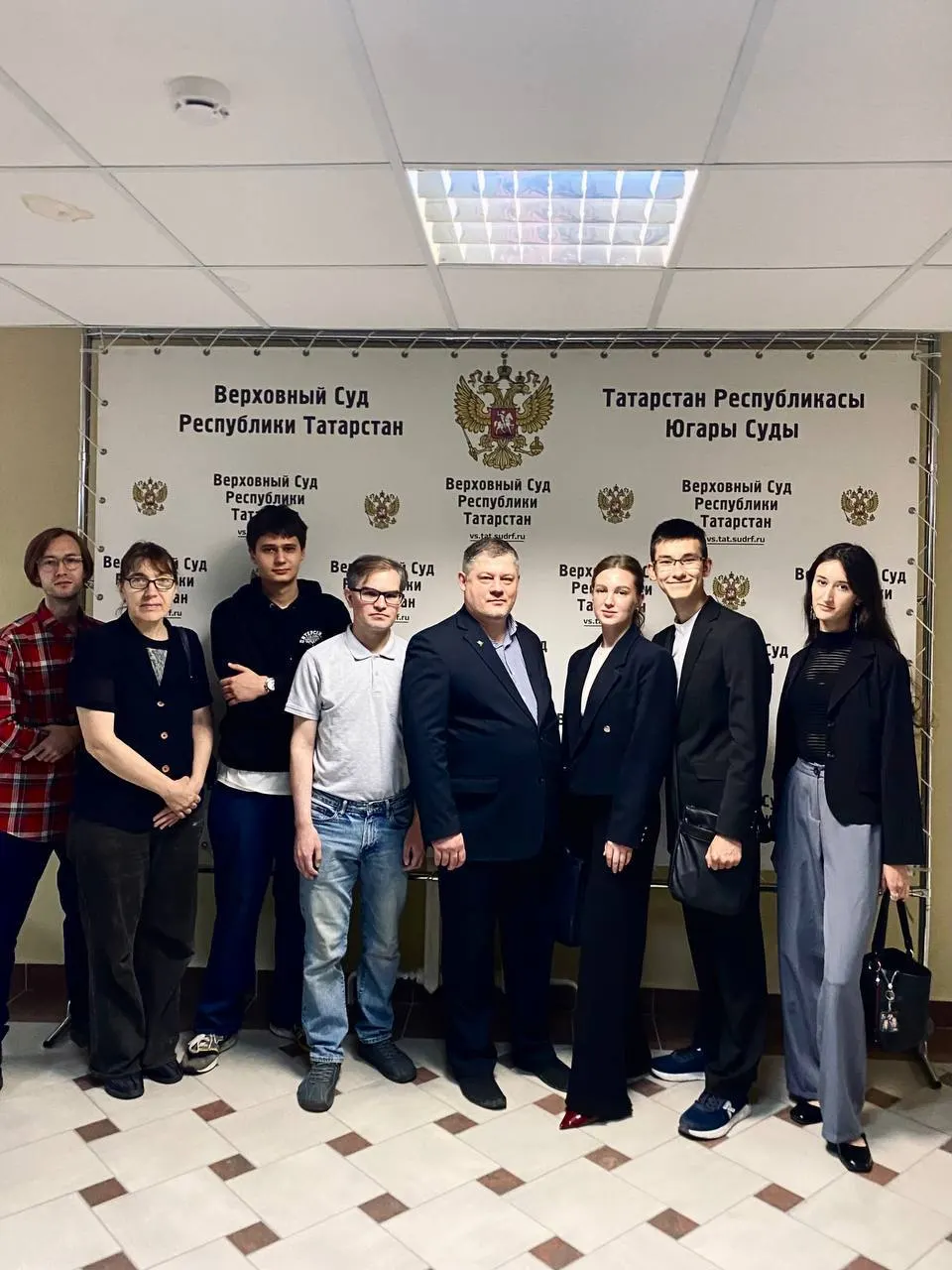 В Верховном судe Татарстана сняли кандидата от партии «Яблоко» Айрата Гумербаева с выборов в Госдуму по Набережночелнинскому округу №34 из‑за наличия иностранных акций, которые он не смог продать из‑за санкций.