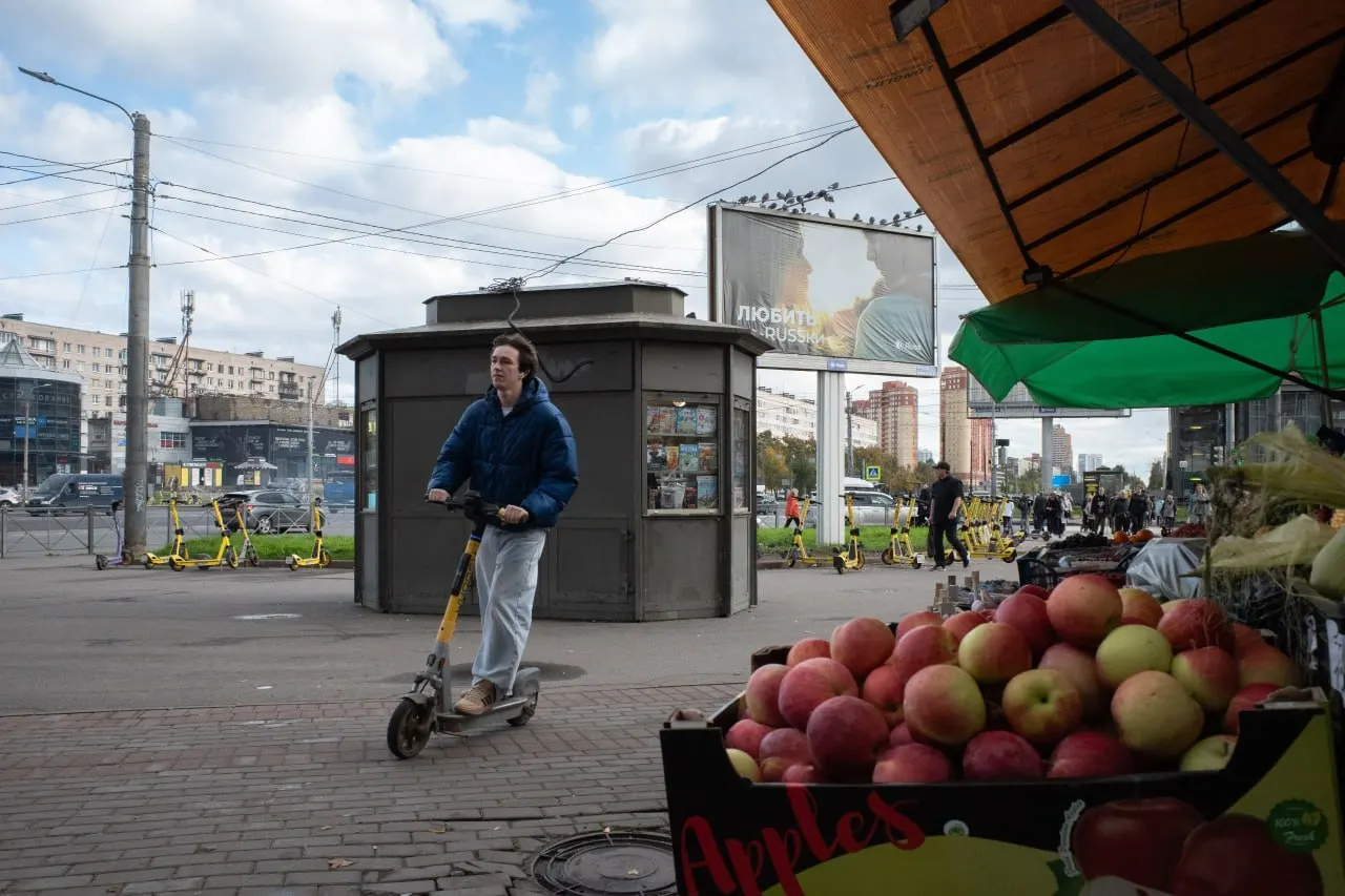 Пропажа должностного лица в регионе, ДТП на кольцевой дороге, приговоры и новые санкции на фоне международной повестки — обзор событий в регионе и за его пределами.