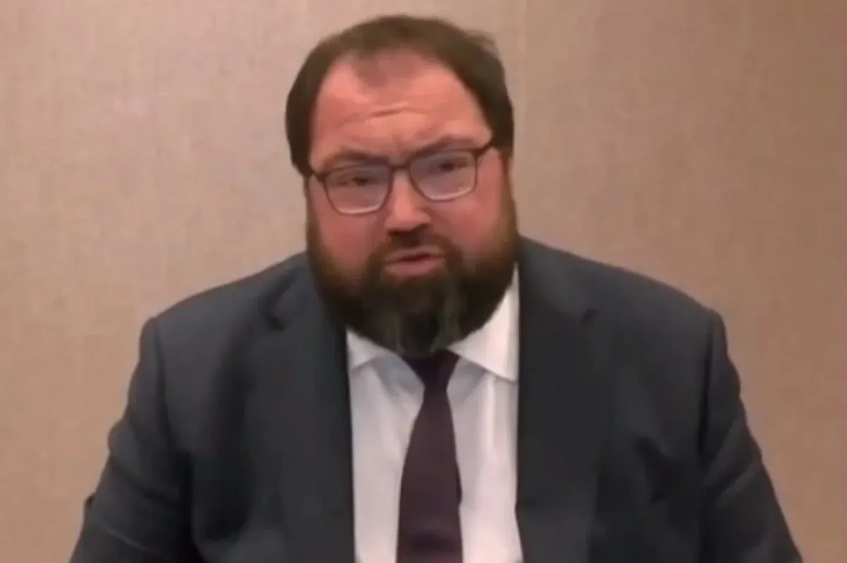 Глава Минцифры сообщил о возможном влиянии нового механизма верификации разработчиков на установку отечественных приложений на Android; ведомство разрабатывает меры по снижению рисков.