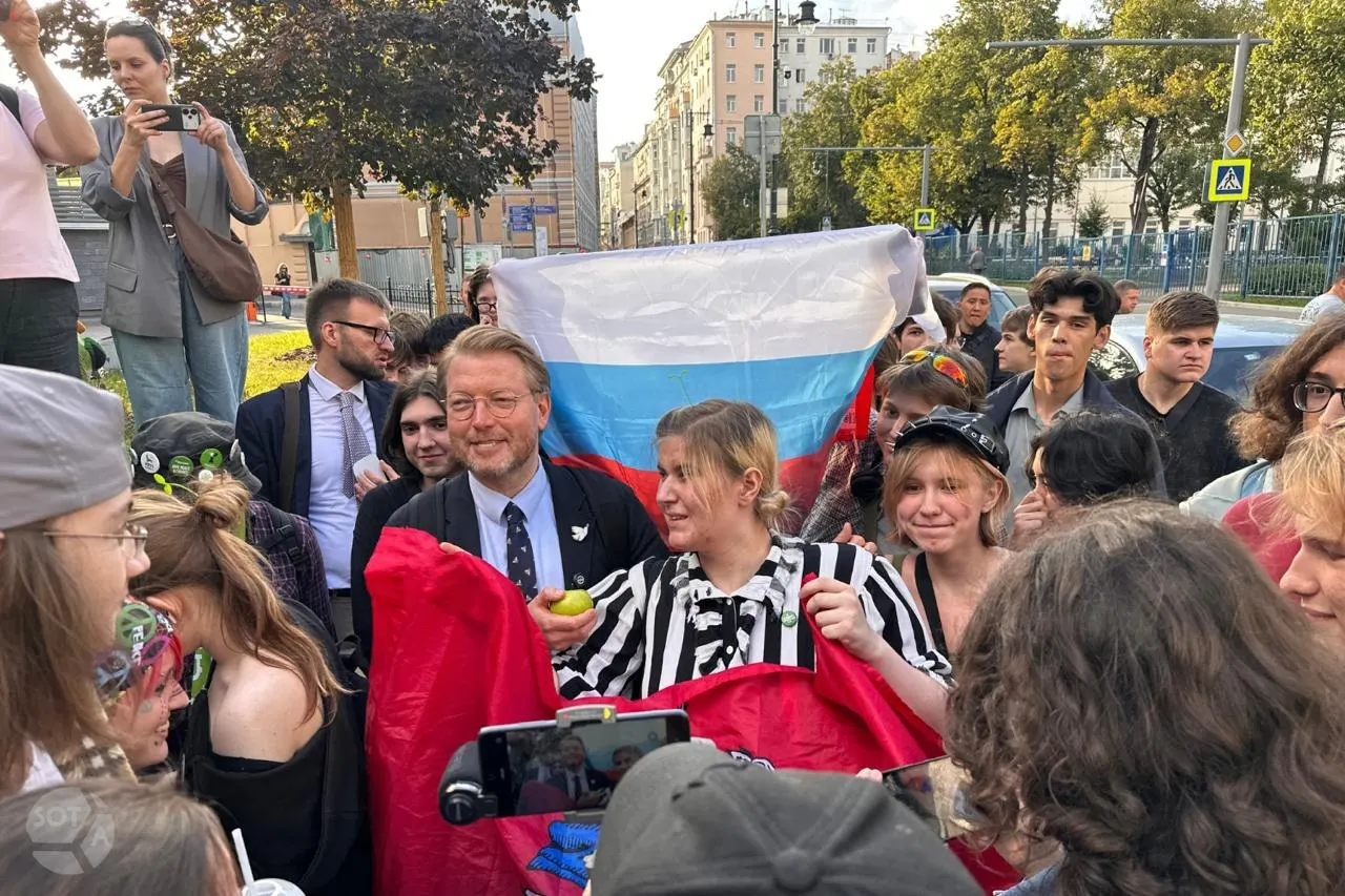 Верховный суд принял решение не передавать жалобу Яблоко к Президиуму по делу о снятии регистрации федерального списка на выборах в Госдуму.