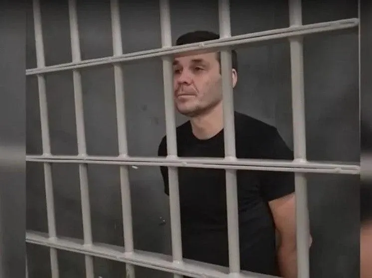 Краснодарский краевой суд вынес суровый приговор гражданину России и Швеции по делу о госизмене; в деле затрагиваются переводы средств на ВСУ и повторные задержания по обвинениям в неповиновении.
