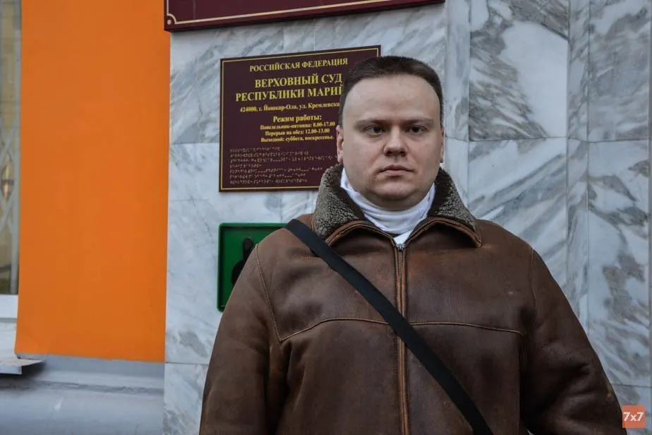 Журналист из Йошкар-Олы сообщил, что против него возбуждено уголовное дело по ст. 282 УК РФ; задержания сопровождались обвинениями и новыми эпизодами, связанные с иноагентством и угрозами насилия.
