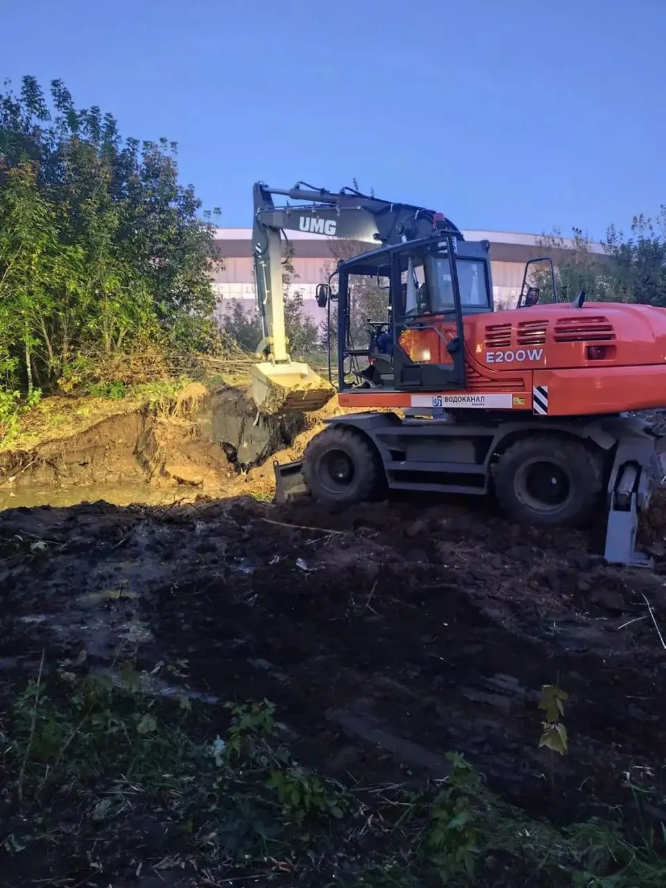 Ремонт водопровода у Казанского Кремля может повлиять на водоснабжение на нескольких улицах; работы продлятся до 17:00.
