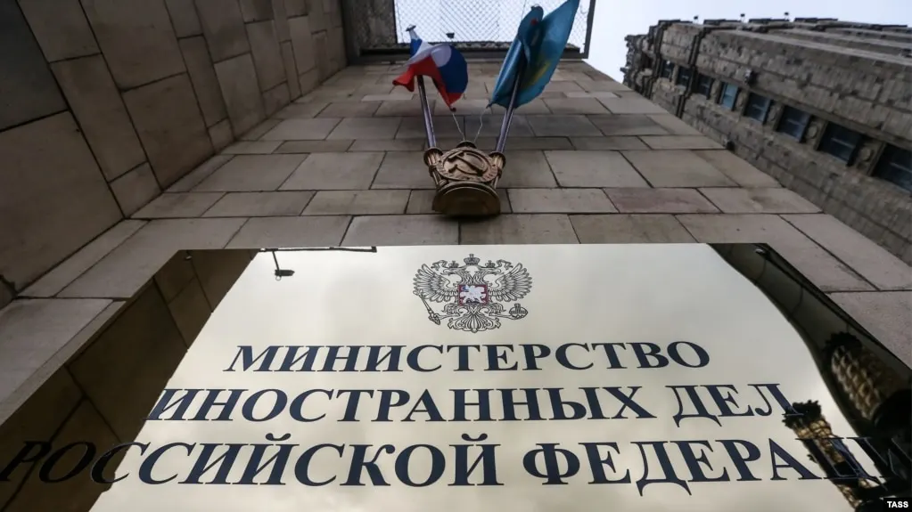 Москва заявила протест по решению Венгрии выслать десять сотрудников российского дипмиссии, что привело к дипломатическому инциденту между Москвой и Будапештом.